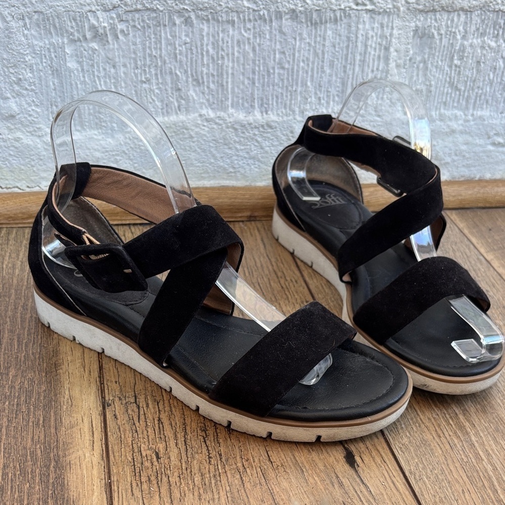 Sofft Reston Leather Black Crisscross Strappy Sandals sz 8